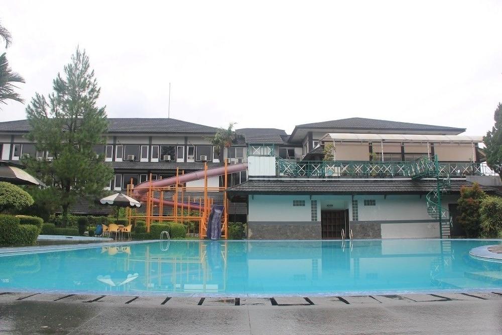 Hotel Parama Puncak Luaran gambar