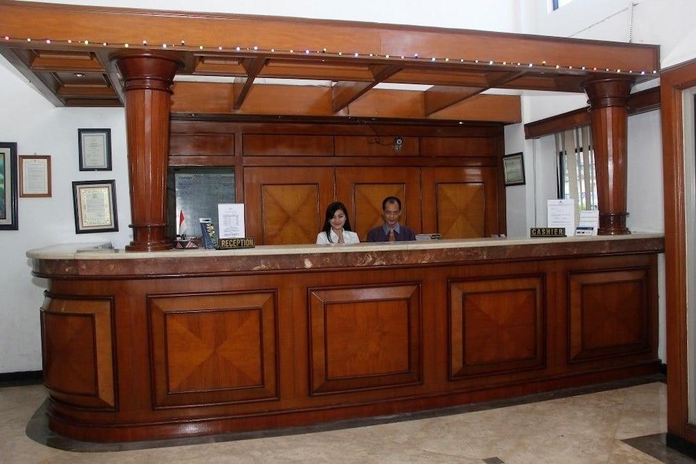 Hotel Parama Puncak Luaran gambar