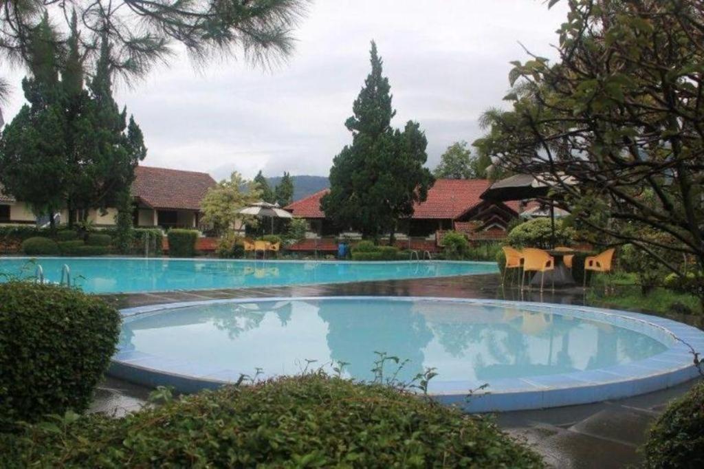 Hotel Parama Puncak Luaran gambar