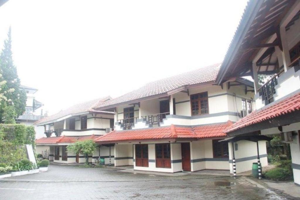 Hotel Parama Puncak Luaran gambar