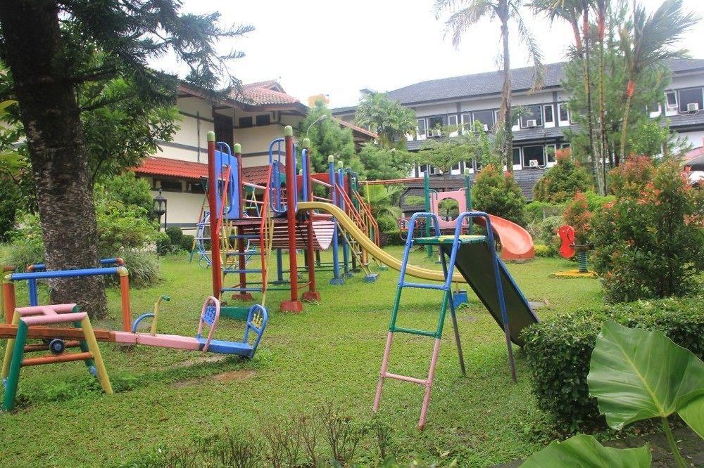 Hotel Parama Puncak Luaran gambar