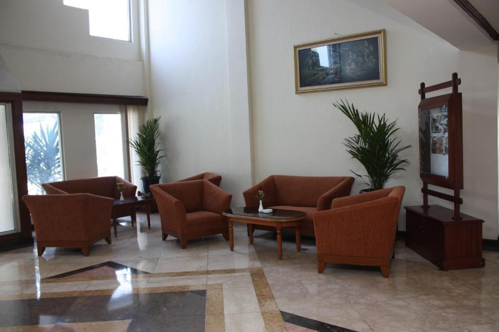 Hotel Parama Puncak Luaran gambar