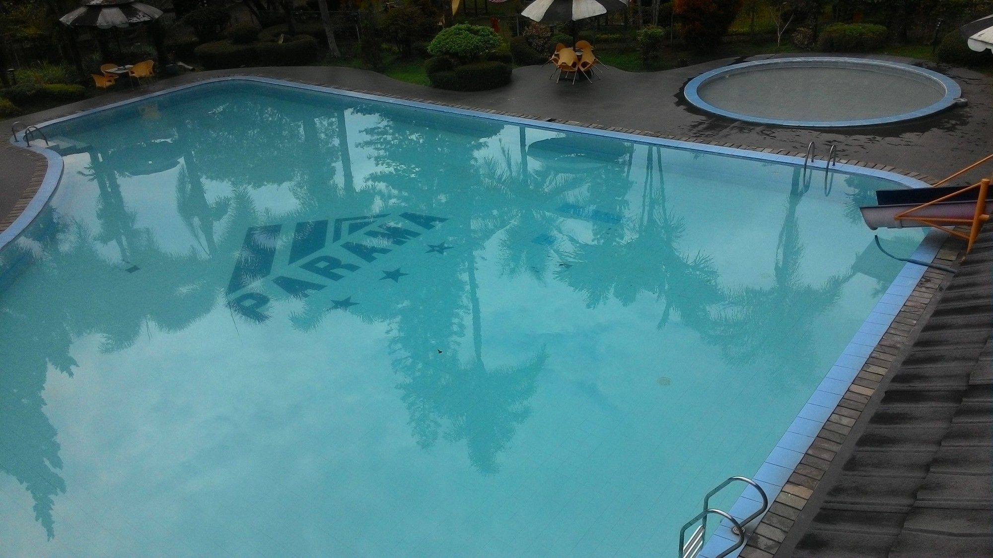 Hotel Parama Puncak Luaran gambar